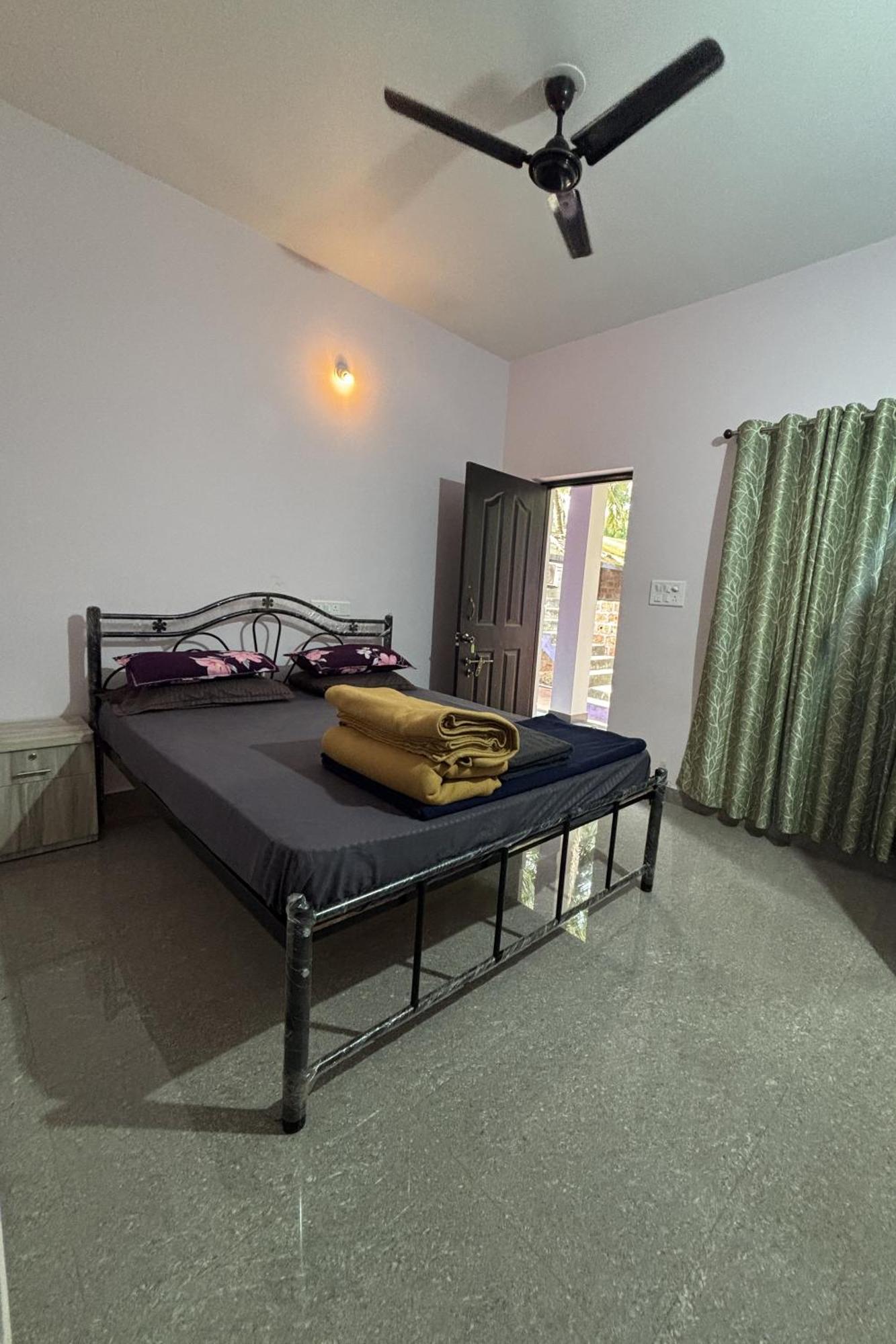Hostel Tamasha Goa Vagator Zimmer foto